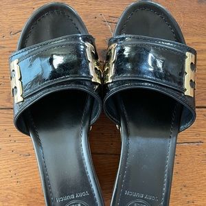 Tory Burch Pamela Wedge Sandals. Size 8